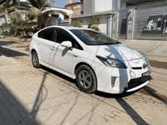 Toyota Prius 2015 S led btr thn aqua vezel corolla city civic