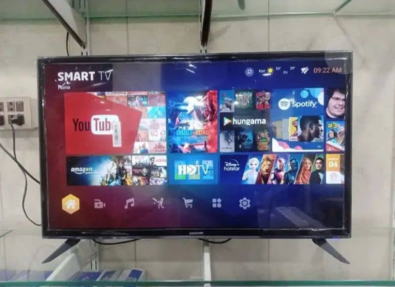 AMAZING OFFER 32 SLIM SAMSUNG UHD TV 03228083060 0