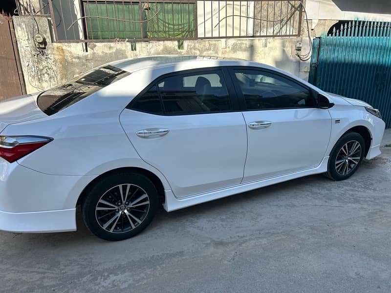 Toyota Corolla Altis 2022 5