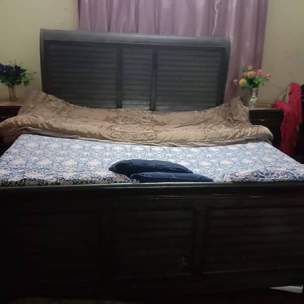 King Size Wooden Bed Set 1