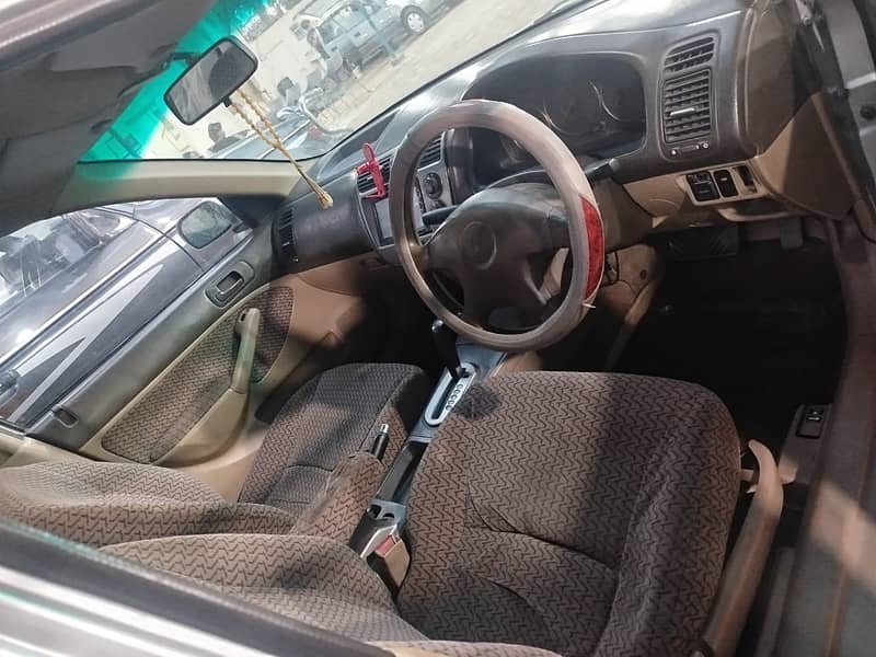 Honda Civic EXi 2004 1