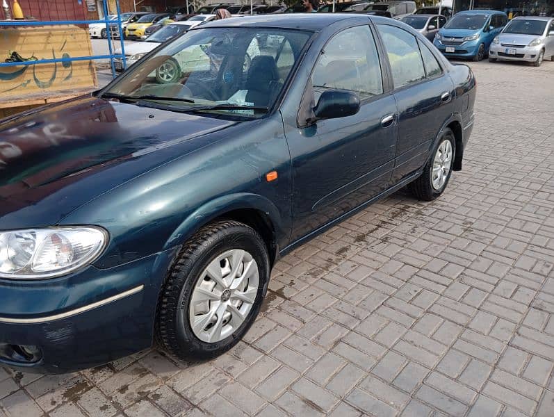 Nissan Sunny 2005 1