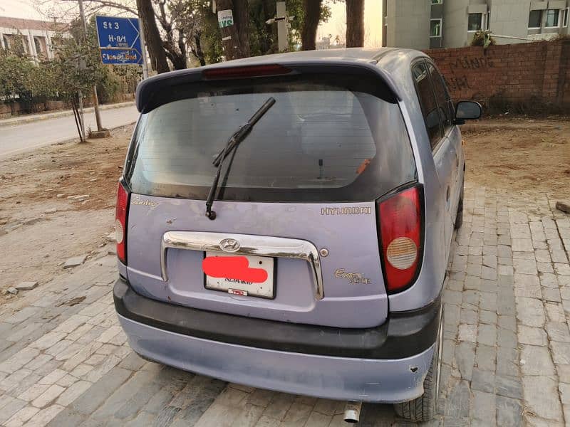 Hyundai Santro 2004 exective Automatic isb number 1