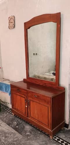 Dressing table