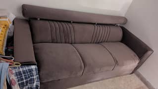 7 seater Sofa set in new condition