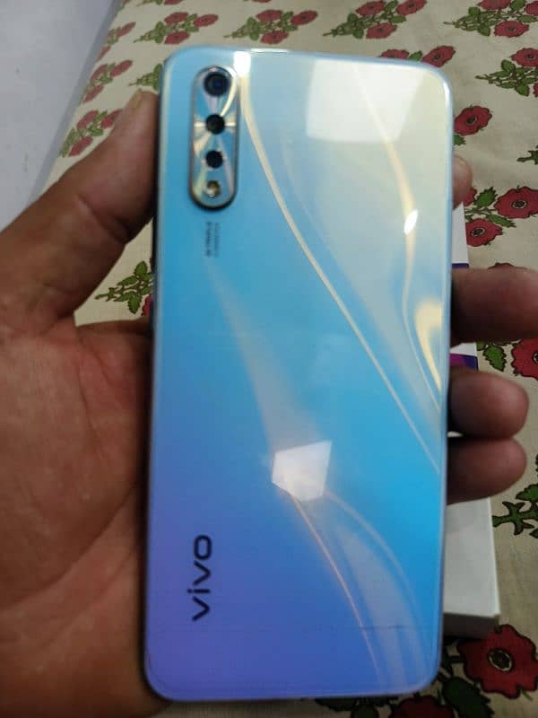 Vivo S1 With BoX charger 8