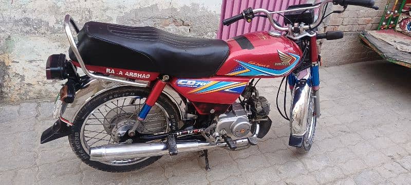 03027246710 for contact good condition ho da 70cc 11