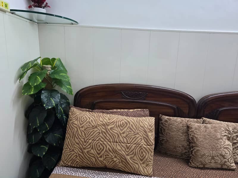 Two Single or Double Bed with Mattresses for Sale (Pure Sheesham) 5