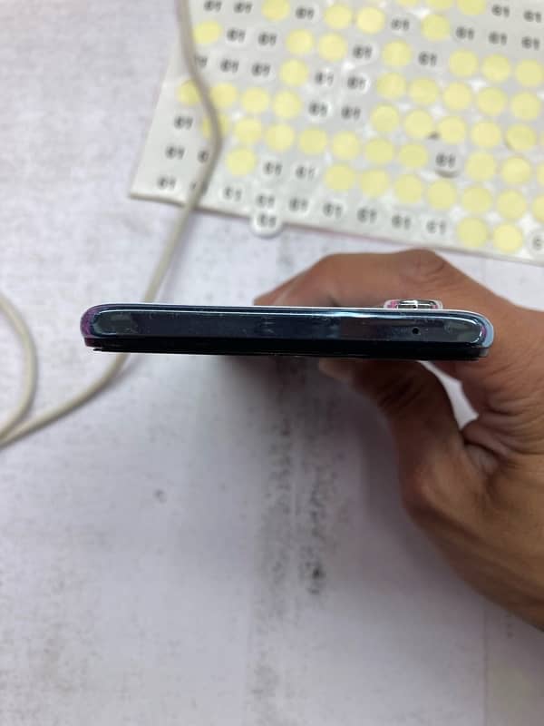 oppo f15 8/256 4