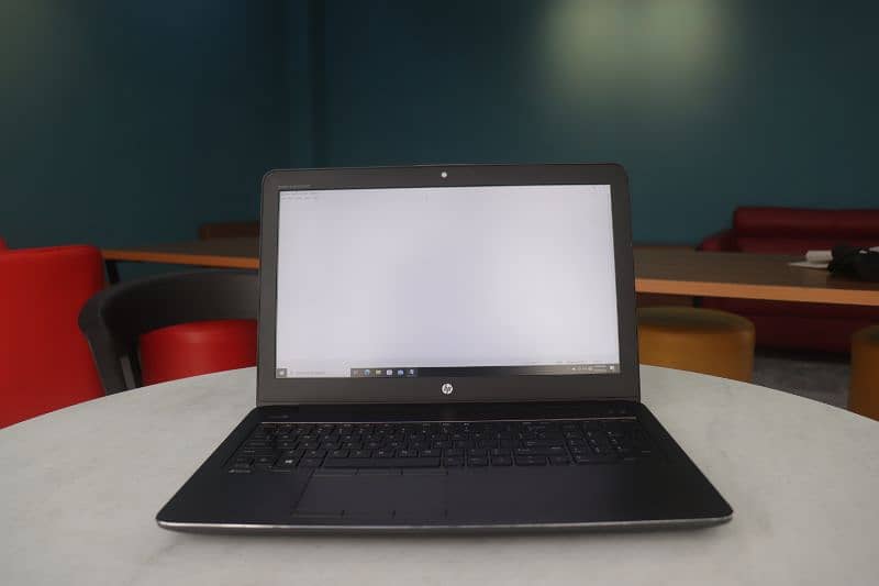 Hp zbook 15 g3 i7 6th gen 4gb Nvidia graphics card 6