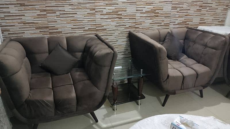 good condition 7 seater sofa set 0