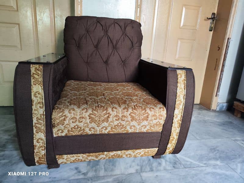 5 Seater Sofa (3+1+1) for Sale 1