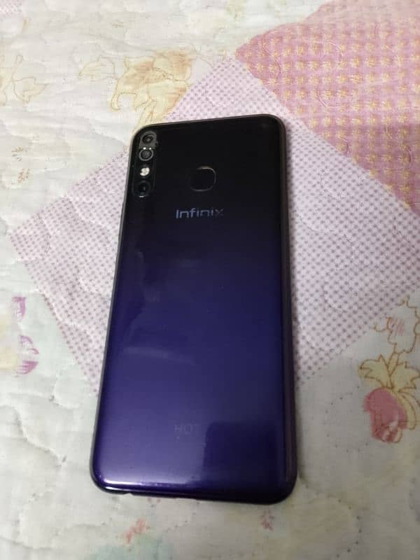 Infinix hot 8 pta dual approved 64 gb ram 4 gb rom 3