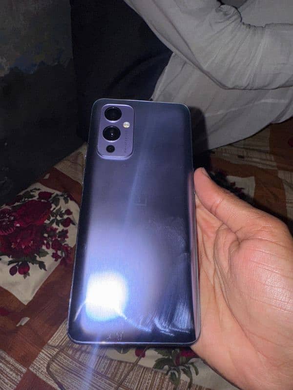 OnePlus 9 4