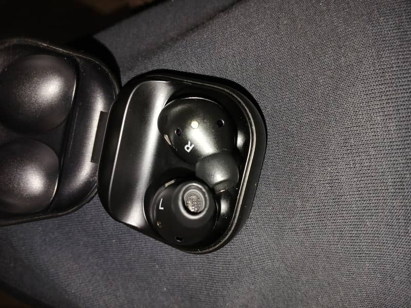 Samsung Galaxy Buds Pro Original ANC, 360 Audio Just Like New 3