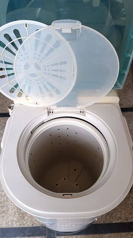 Haier Washing machine & Spinner 4