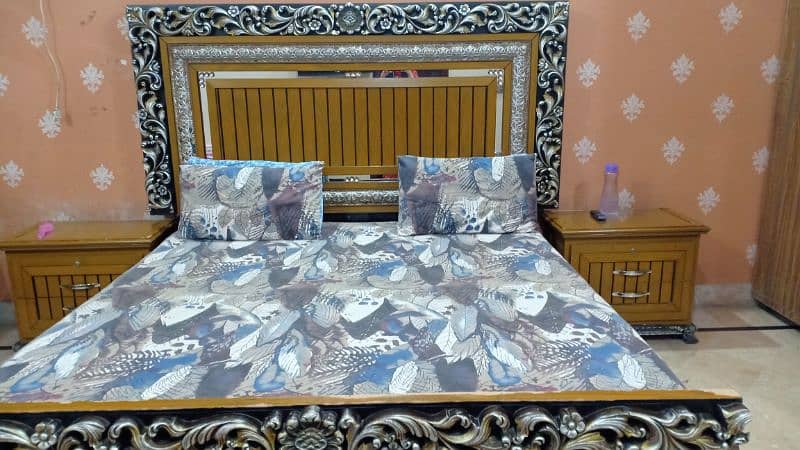 bedset with two side tables and dressing table 1