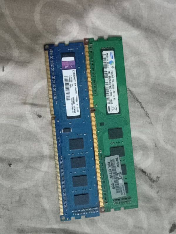 2 sticks  4gb ram ddr3 1