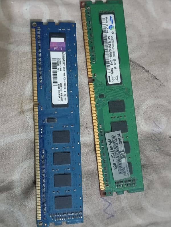 2 sticks  4gb ram ddr3 5