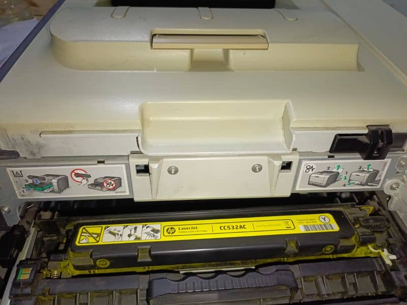 HP COLOR laserjet CP2025 2