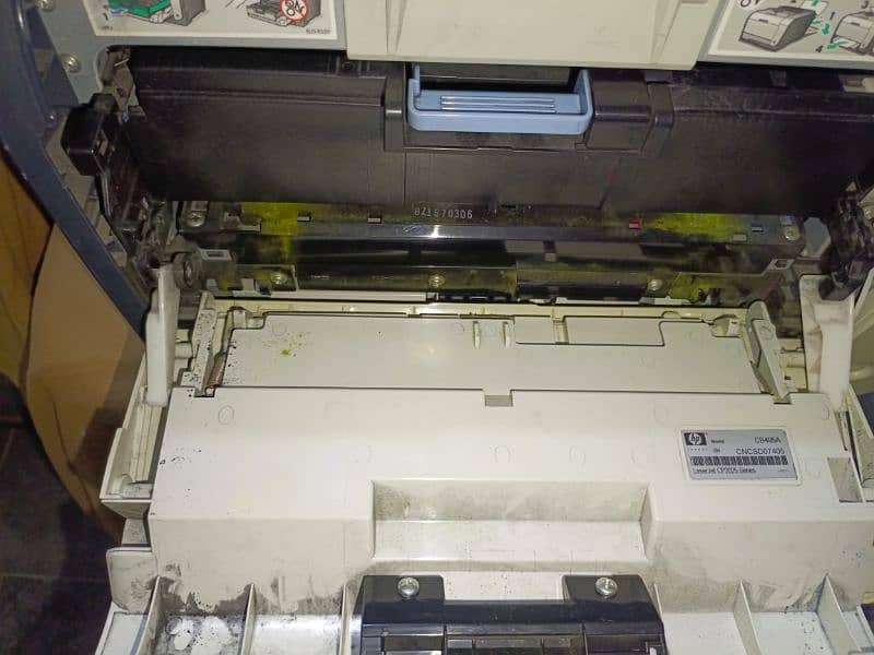 HP COLOR laserjet CP2025 5