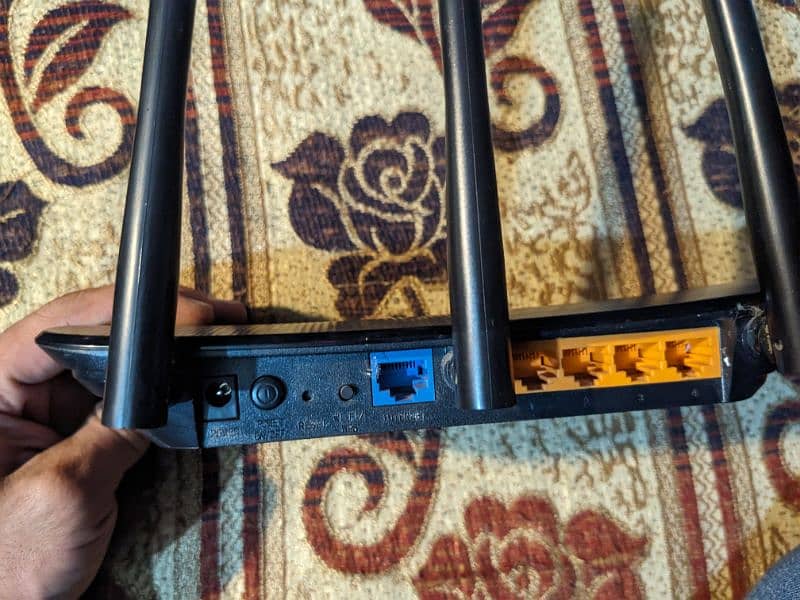 4k LCD 100SRGB+ other computer stuff in Ad 10