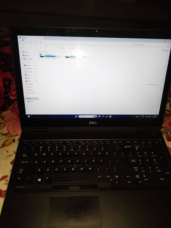 Dell precision 7530 Work Station 0