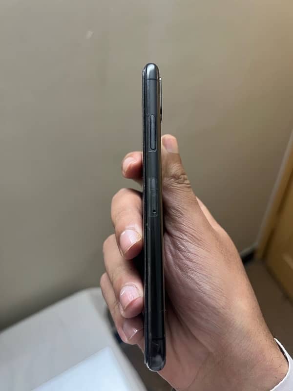 iphone x approved 256 gb black 4