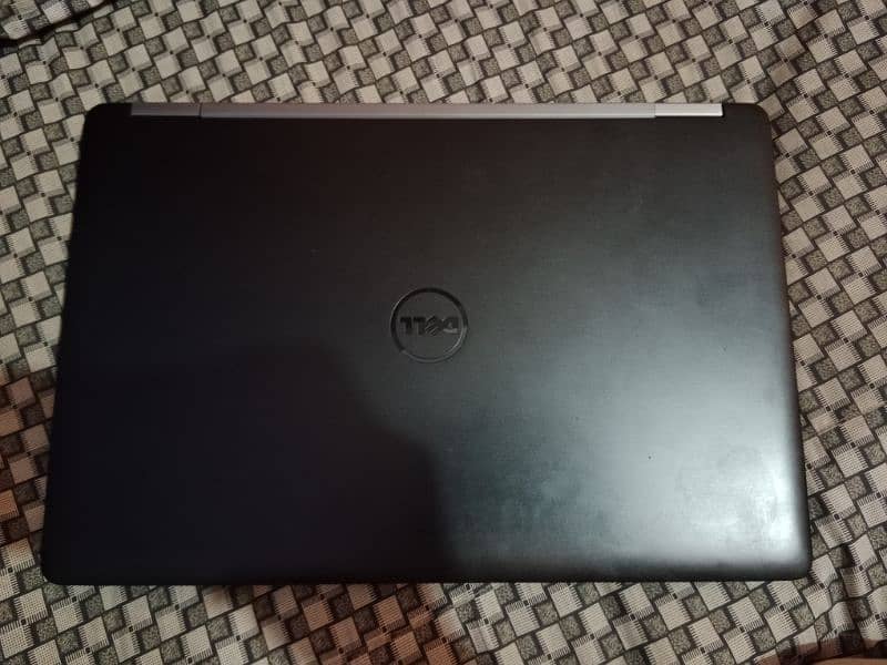 Dell E5570 1