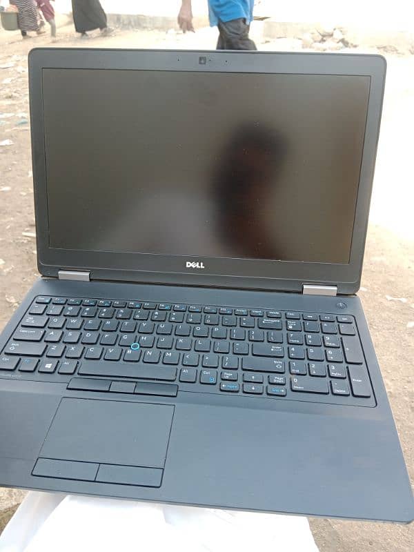 Dell E5570 5