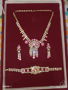 Artificial jewelry set