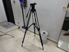 KIngjoy VT2500 Professional Video Tripod with Fluid Head