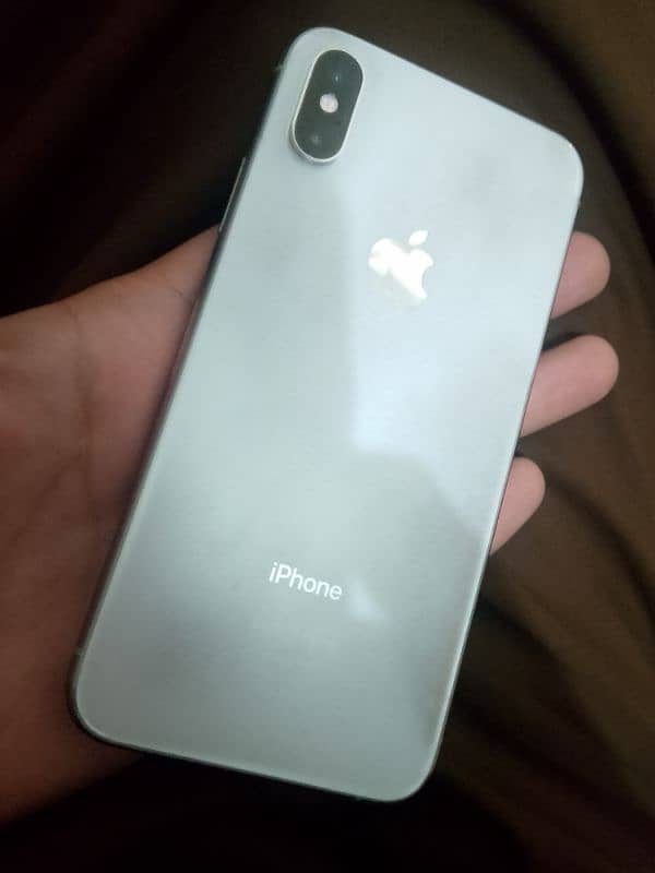 Iphone Xs Pta approved 64 gb White colour 1