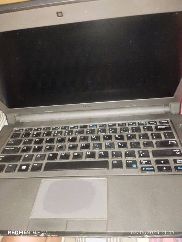 dell Laptop with original charger branded 1