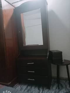 Dressing table