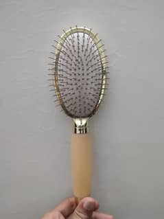 HAIR BRUSH