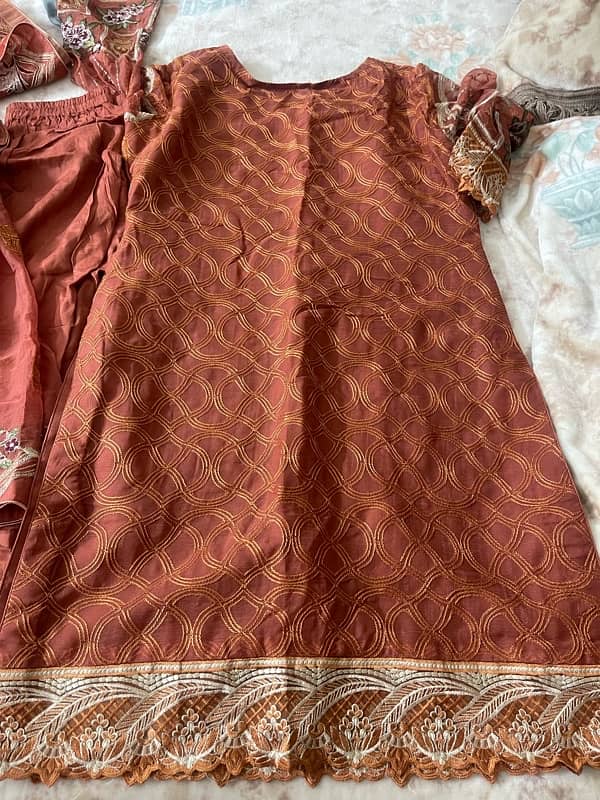 selling dress 3