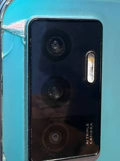 vivo v233  8/128 with box charger