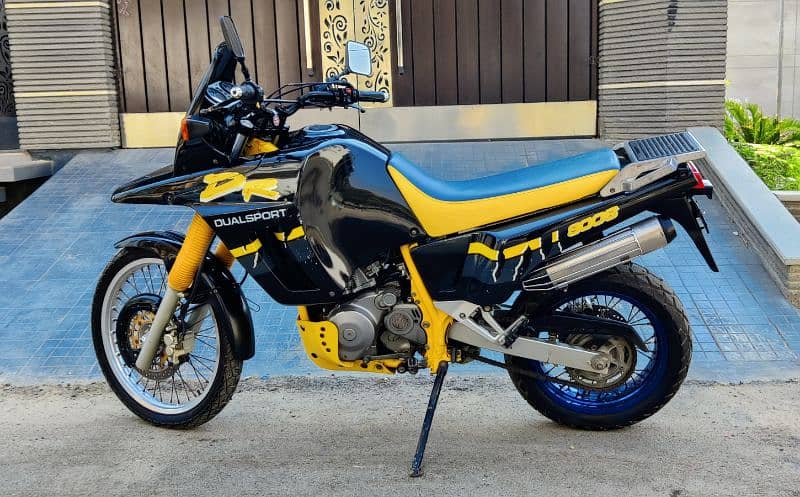 Suzuki DR 800S 2