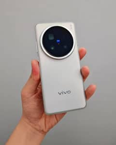 vivo x200  pro 12/512 GB 03240537819 my WhatsApp number