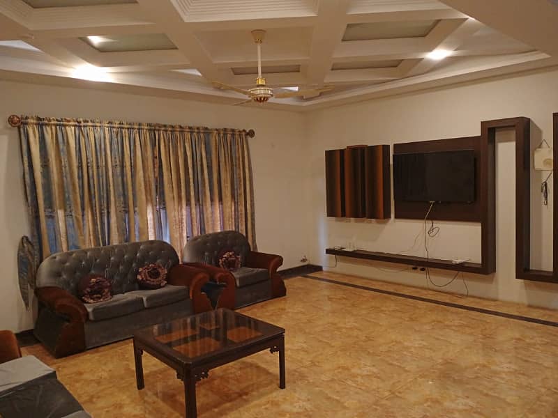 1 canal furnished Beautiful upper portion for Rent in Bahria town 12