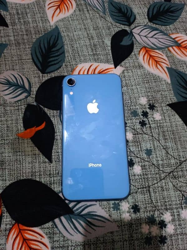 iphone XR 64gb jv 10/10 condition 0