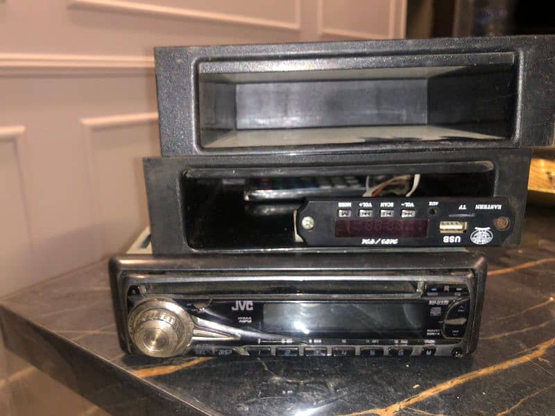 car CD player with fm radio 1