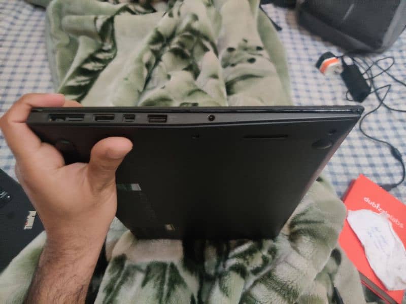 Lenovo x1 carbon i5 4th gen 8gb 256gb 1