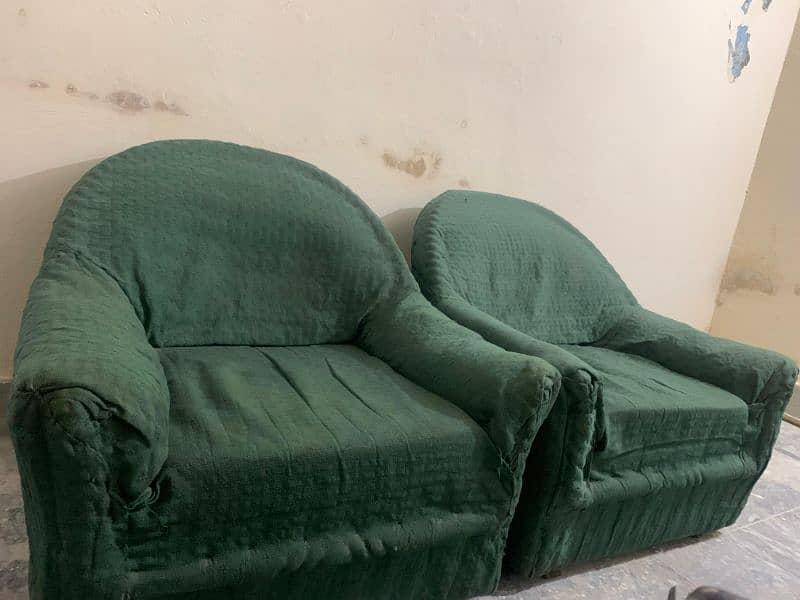 5 seater old sofa reasonable price 1