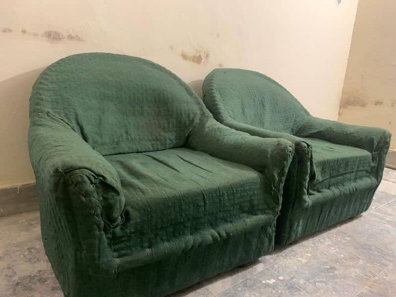 5 seater old sofa reasonable price 2