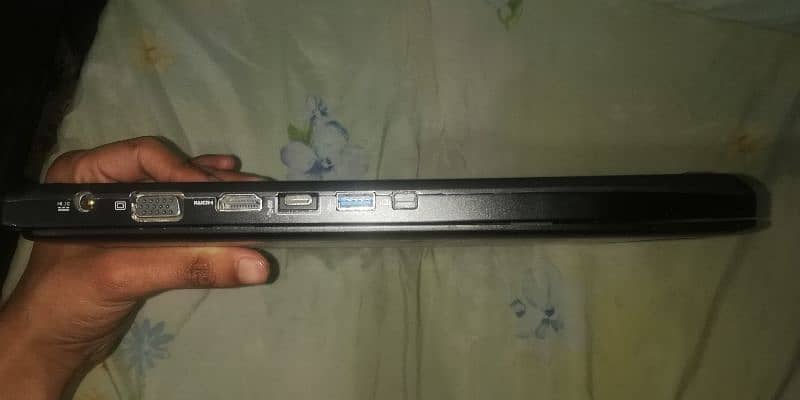 Gigabyte p35 Laptop 3