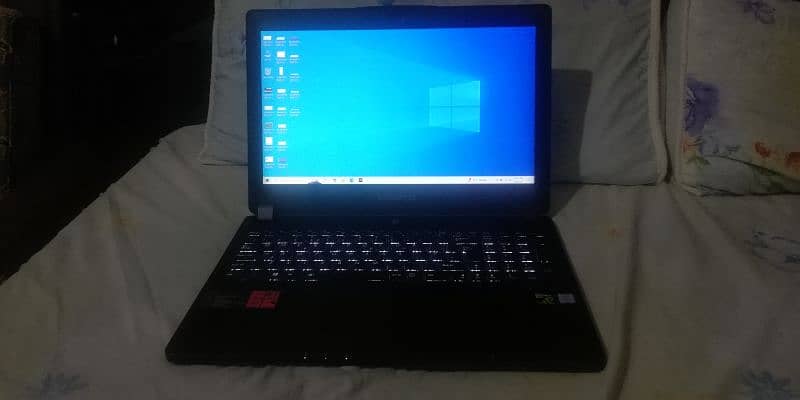 Gigabyte p35 Laptop 11