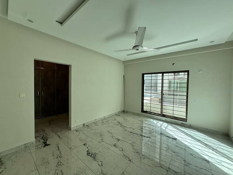 Jameel Sons Real Estate Offers 10 Marla Flat Is Available For Rent In Askari 11 Sector D At Super Hot Location 13