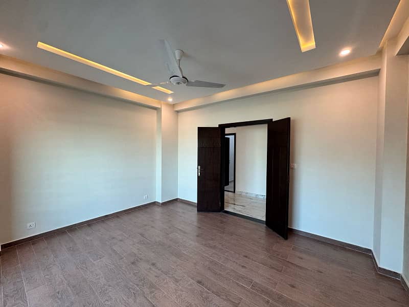 Jameel Sons Real Estate Offers 10 Marla Flat Is Available For Rent In Askari 11 Sector D At Super Hot Location 18